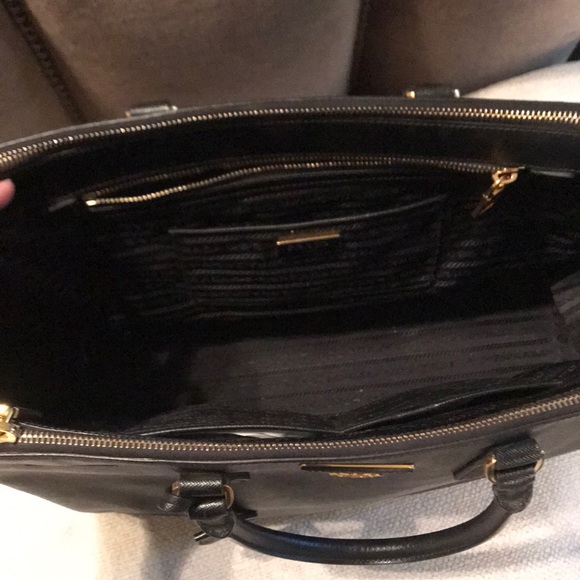 Prada black tote bag - Picture 6 of 8
